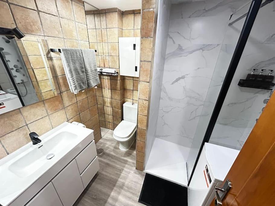 Apartamento Amueblado En El Centro De Madrid Luaran gambar