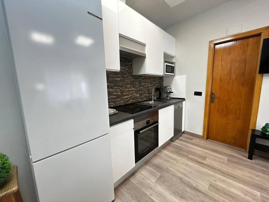 Apartamento Amueblado En El Centro De Madrid Luaran gambar