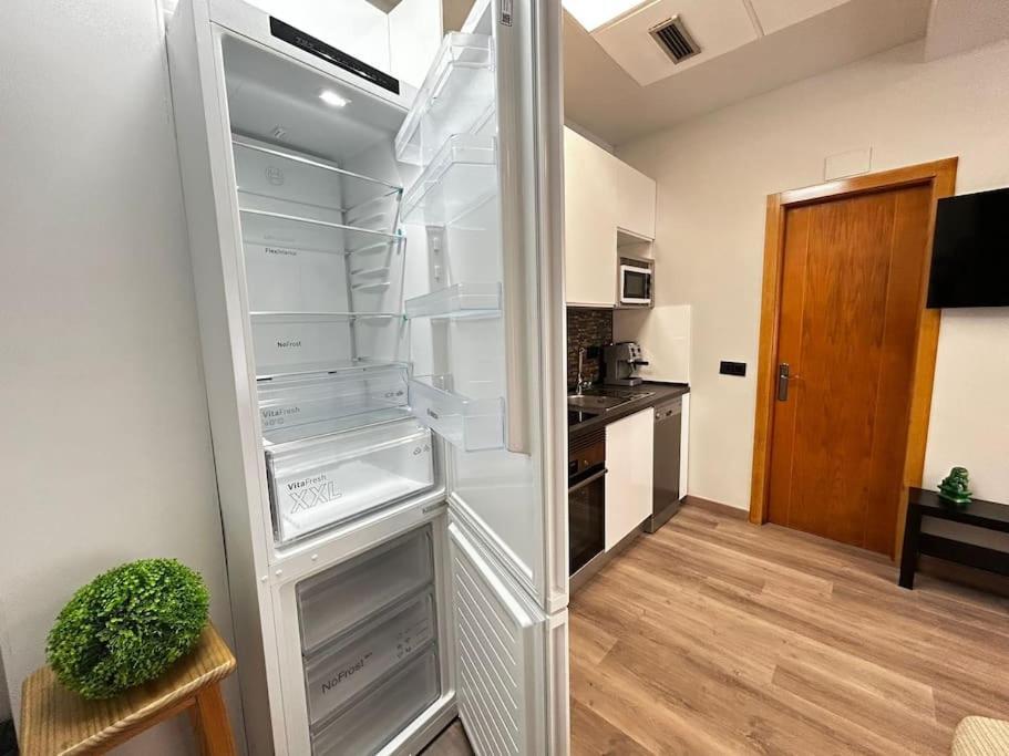 Apartamento Amueblado En El Centro De Madrid Luaran gambar