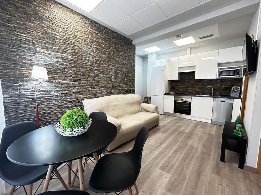 Apartamento Amueblado En El Centro De Madrid Luaran gambar