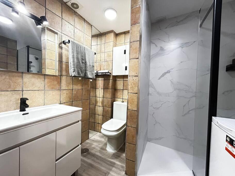 Apartamento Amueblado En El Centro De Madrid Luaran gambar
